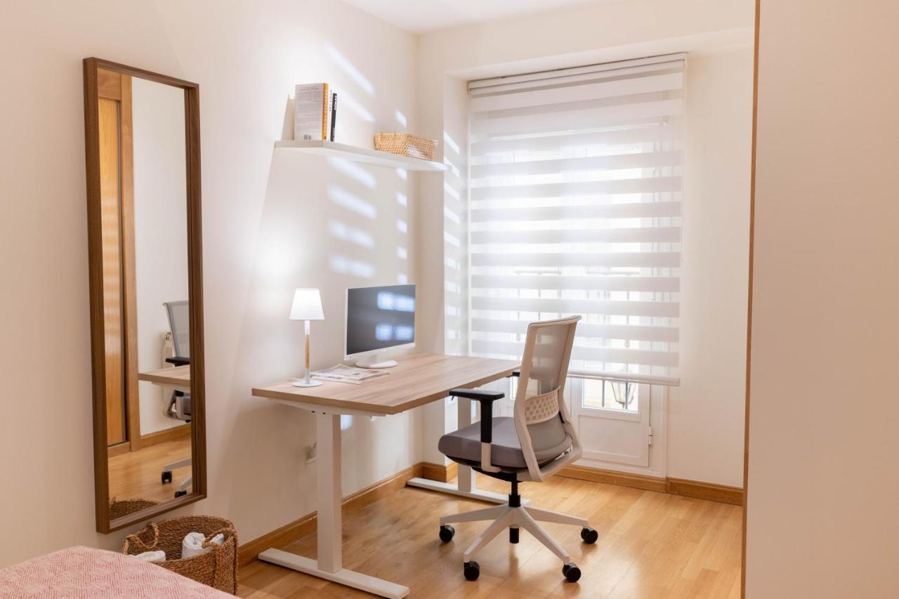 Amazing apartment in Huertas Madrid Bagian luar foto